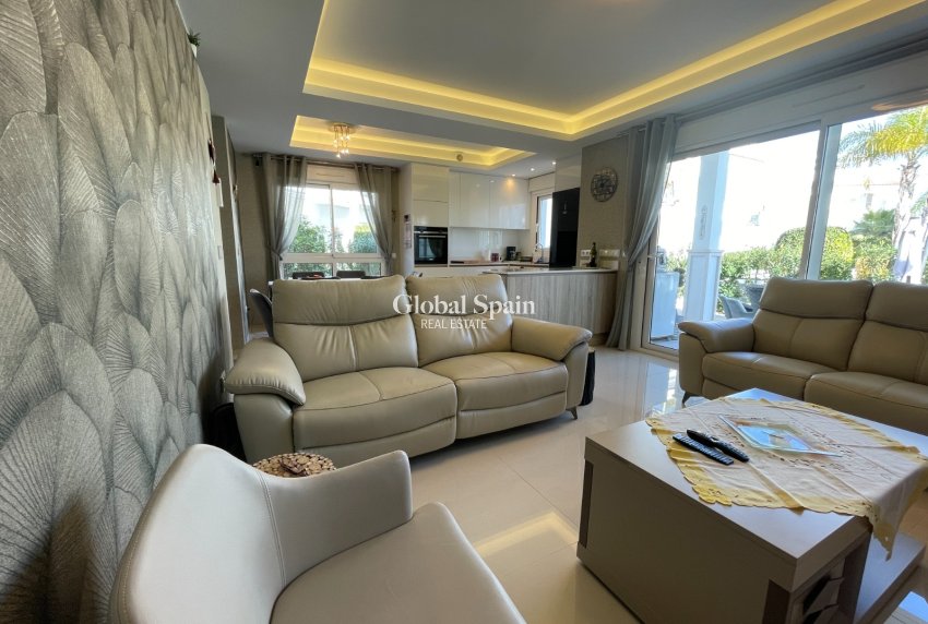 Wederverkoop - APPARTEMENT -
ROJALES - Inland