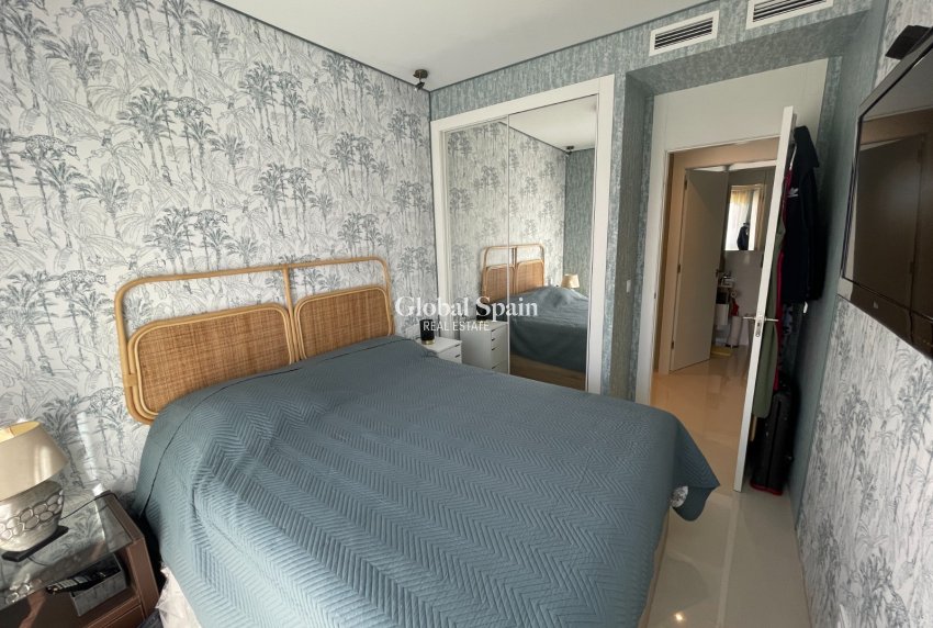 Wederverkoop - APPARTEMENT -
ROJALES - Inland
