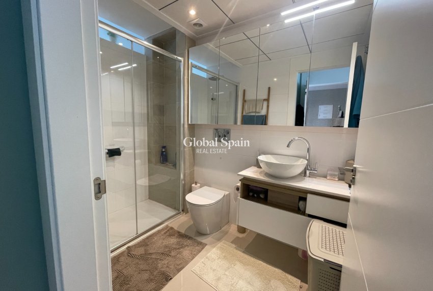 Wederverkoop - APPARTEMENT -
ROJALES - Inland