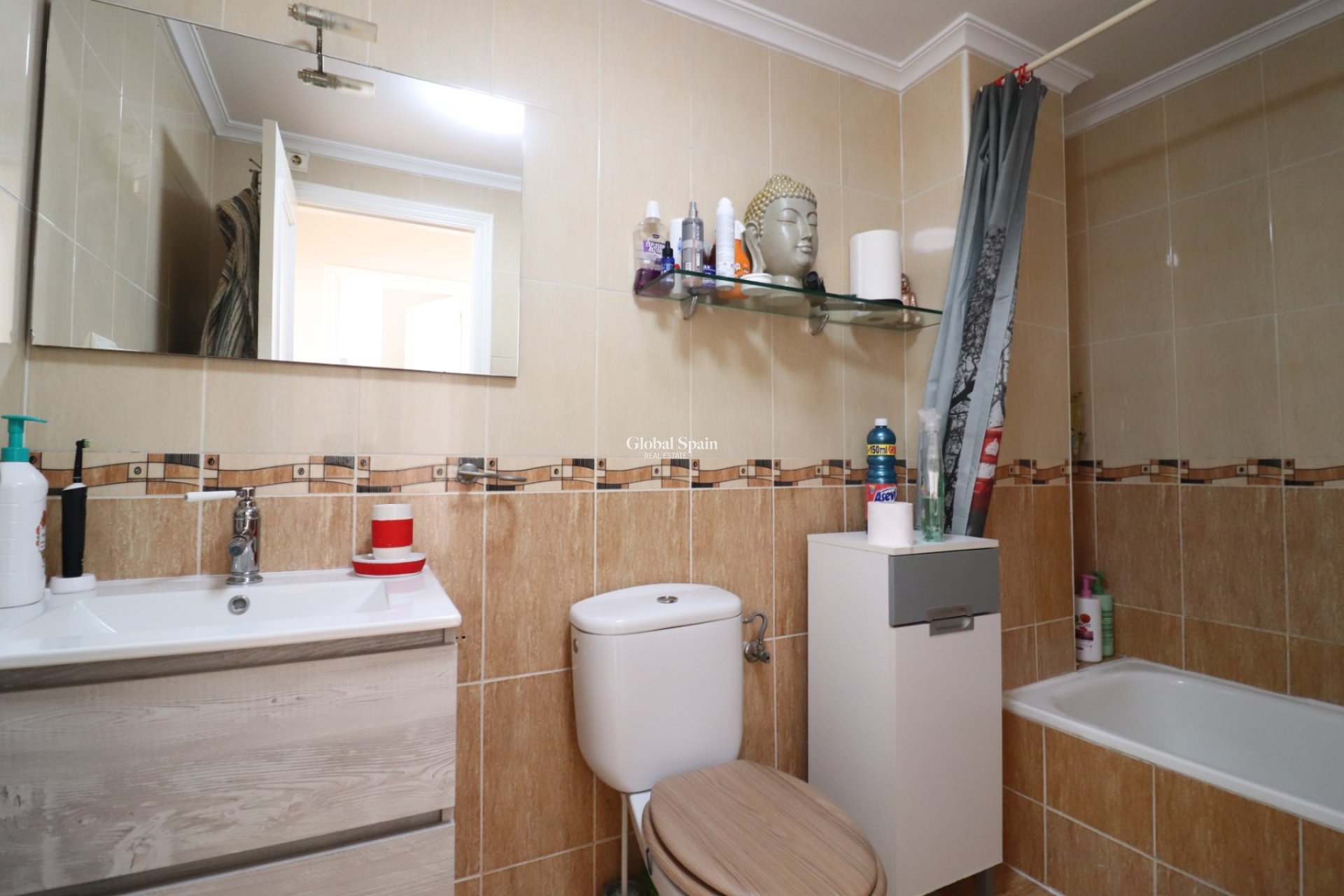 Wederverkoop - APPARTEMENT -
ROJALES - Los Palacios