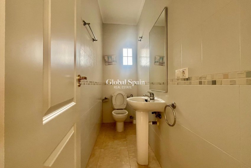 Wederverkoop - APPARTEMENT -
SAN FULGENCIO - LA MARINA