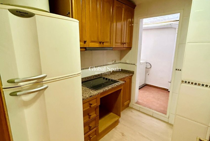 Wederverkoop - APPARTEMENT -
SAN ISIDRO - Inland