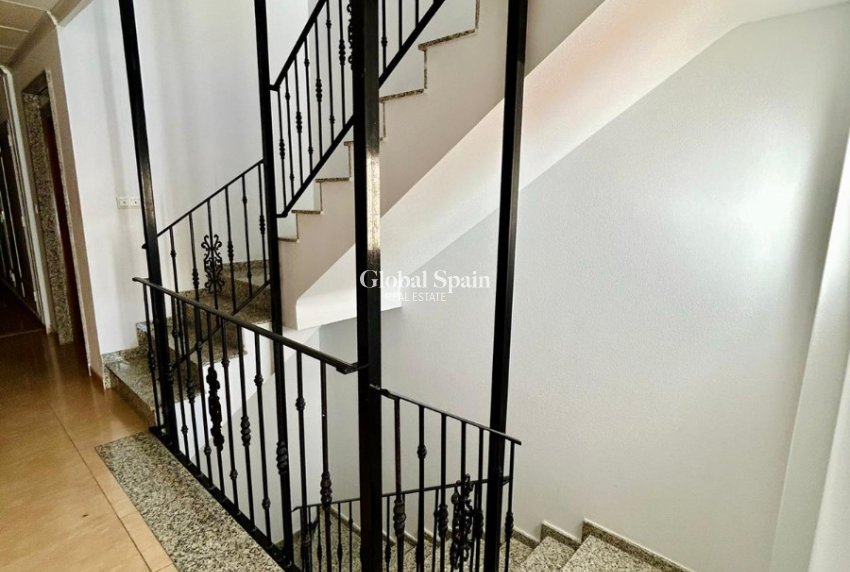 Wederverkoop - APPARTEMENT -
SAN ISIDRO - Inland
