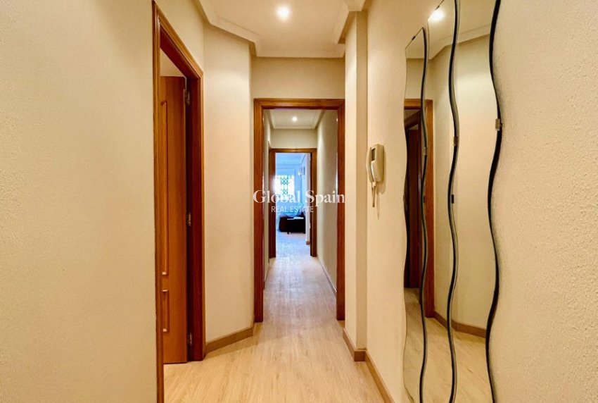 Wederverkoop - APPARTEMENT -
SAN ISIDRO - Inland