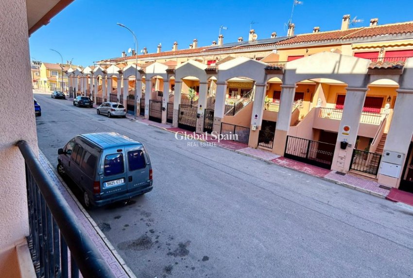 Wederverkoop - APPARTEMENT -
SAN ISIDRO - Inland