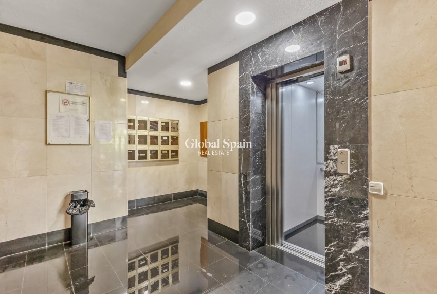 Wederverkoop - APPARTEMENT -
SAN JUAN DE ALICANTE - Costa Blanca