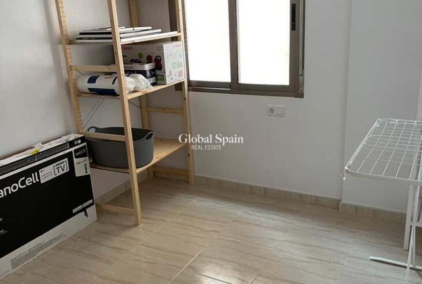Wederverkoop - APPARTEMENT -
SAN MIGUEL DE SALINAS - Costa Blanca