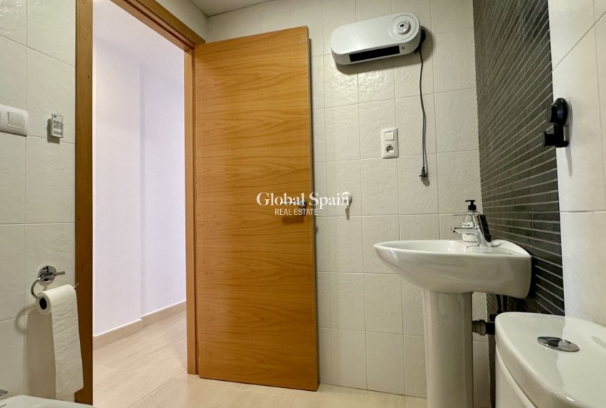 Wederverkoop - APPARTEMENT -
SAN MIGUEL DE SALINAS - Inland