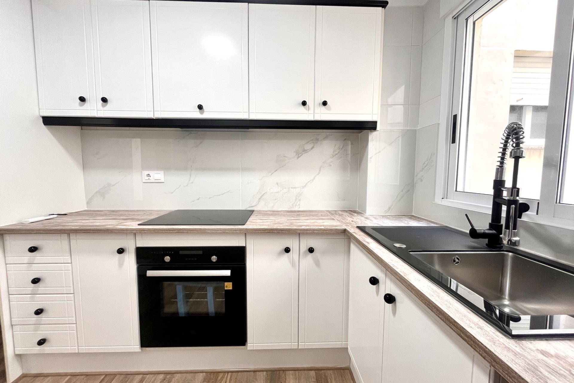 Wederverkoop - APPARTEMENT -
SAN MIGUEL DE SALINAS - Inland