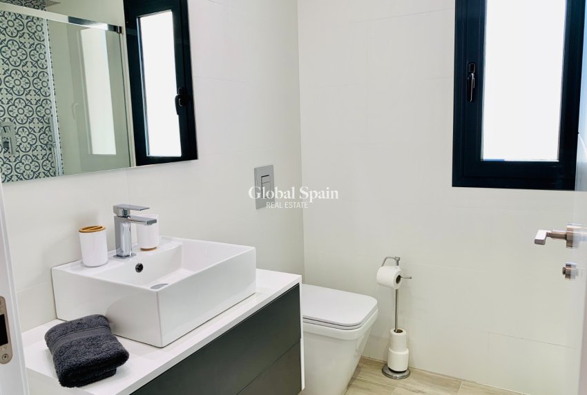 Wederverkoop - APPARTEMENT -
SAN MIGUEL DE SALINAS - Inland