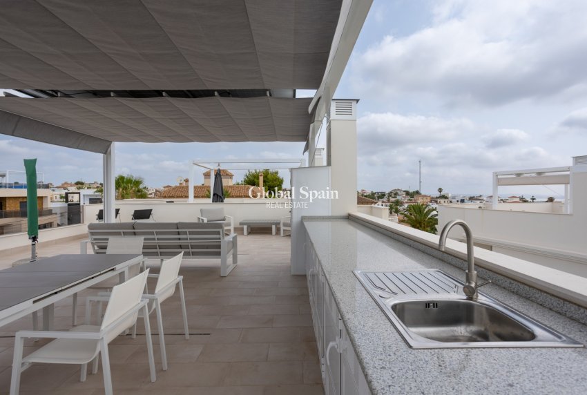 Wederverkoop - APPARTEMENT -
SAN MIGUEL DE SALINAS - Inland