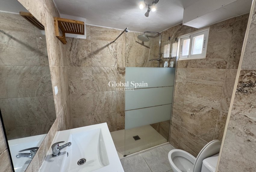 Wederverkoop - APPARTEMENT -
SAN MIGUEL DE SALINAS - Inland