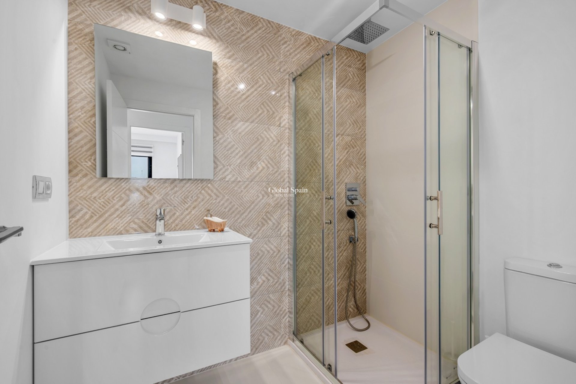 Wederverkoop - APPARTEMENT -
SAN MIGUEL DE SALINAS - Inland