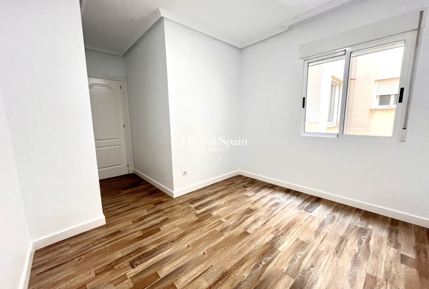 Wederverkoop - APPARTEMENT -
SAN MIGUEL DE SALINAS - Inland