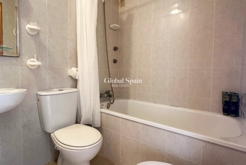 Wederverkoop - APPARTEMENT -
SAN MIGUEL DE SALINAS - Inland