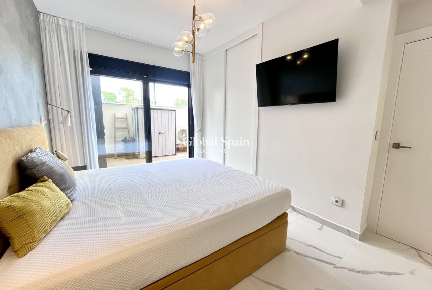 Wederverkoop - APPARTEMENT -
SAN MIGUEL DE SALINAS - Inland