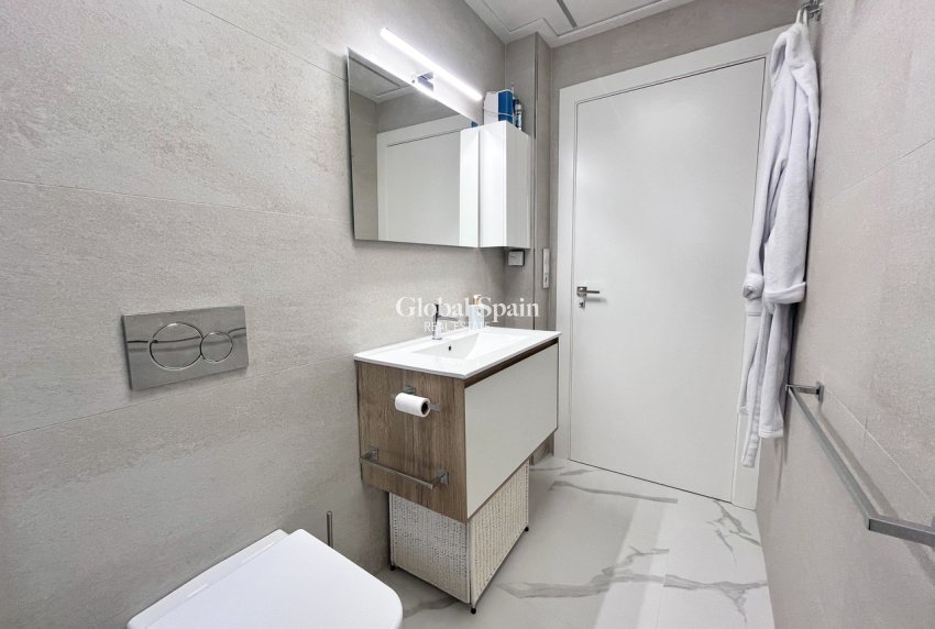 Wederverkoop - APPARTEMENT -
SAN MIGUEL DE SALINAS - Inland