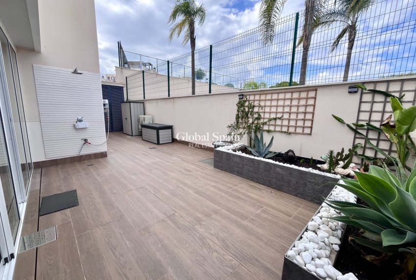 Wederverkoop - APPARTEMENT -
SAN MIGUEL DE SALINAS - Inland