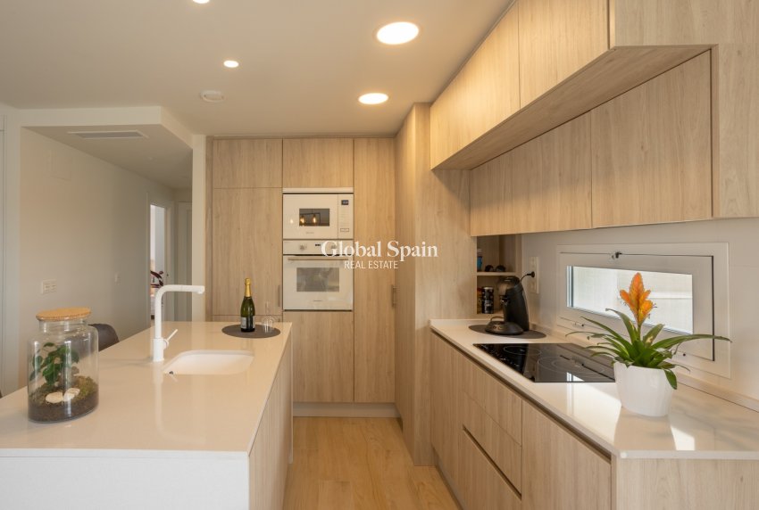 Wederverkoop - APPARTEMENT -
SAN MIGUEL DE SALINAS - Inland