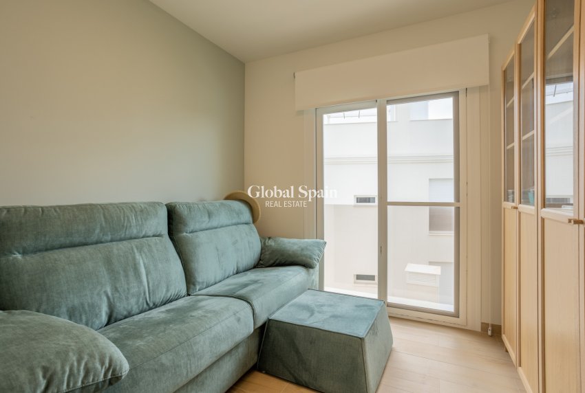 Wederverkoop - APPARTEMENT -
SAN MIGUEL DE SALINAS - Inland