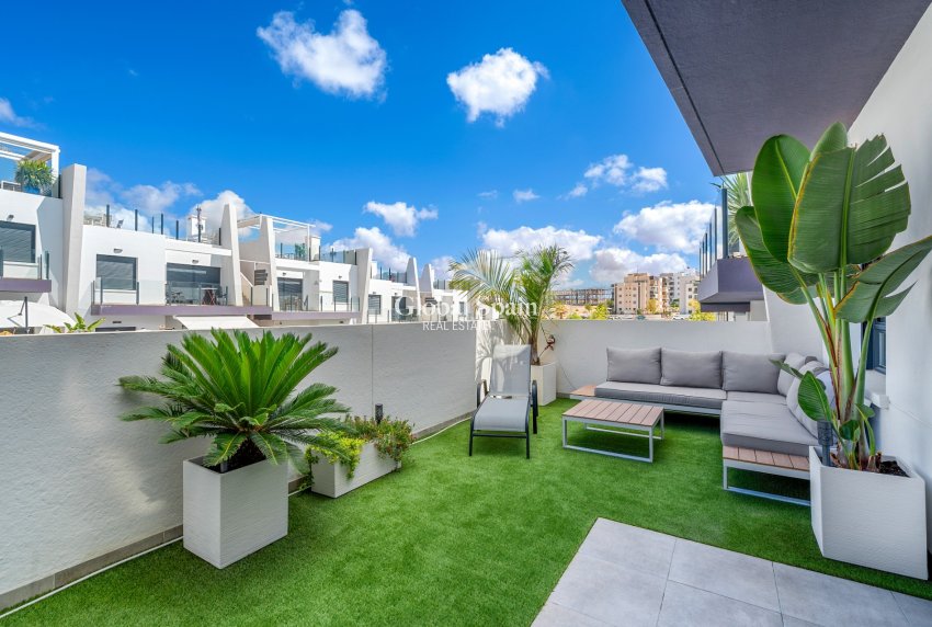 Wederverkoop - APPARTEMENT -
SAN MIGUEL DE SALINAS - Inland