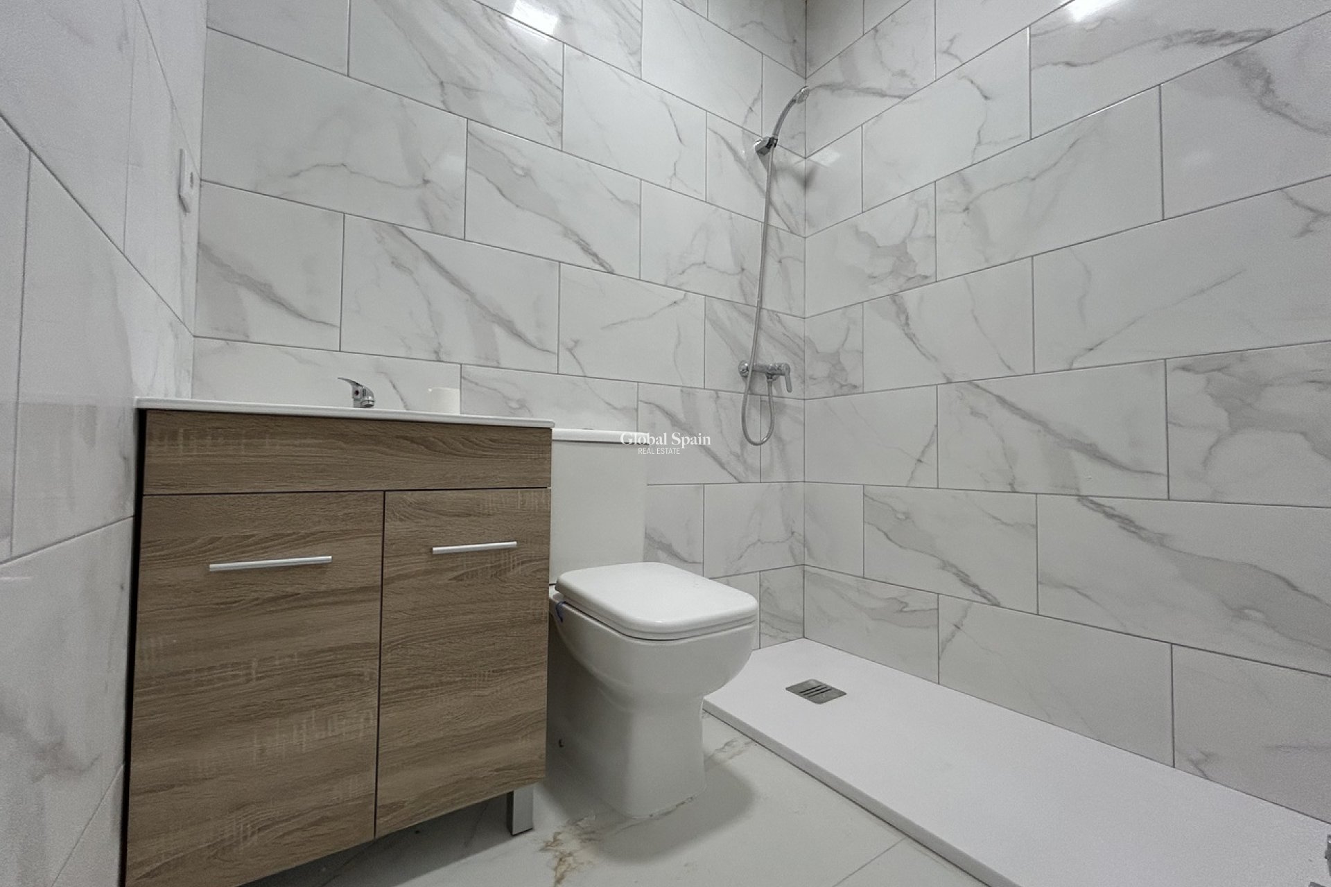 Wederverkoop - APPARTEMENT -
SAN MIGUEL DE SALINAS - Inland