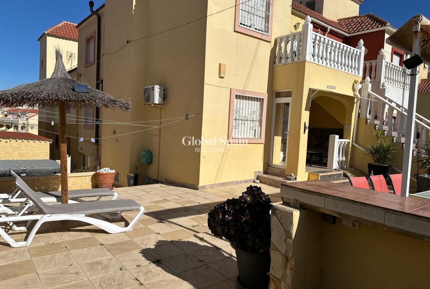 Wederverkoop - APPARTEMENT -
SAN MIGUEL DE SALINAS - Inland
