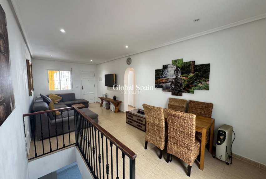 Wederverkoop - APPARTEMENT -
SAN MIGUEL DE SALINAS - Inland