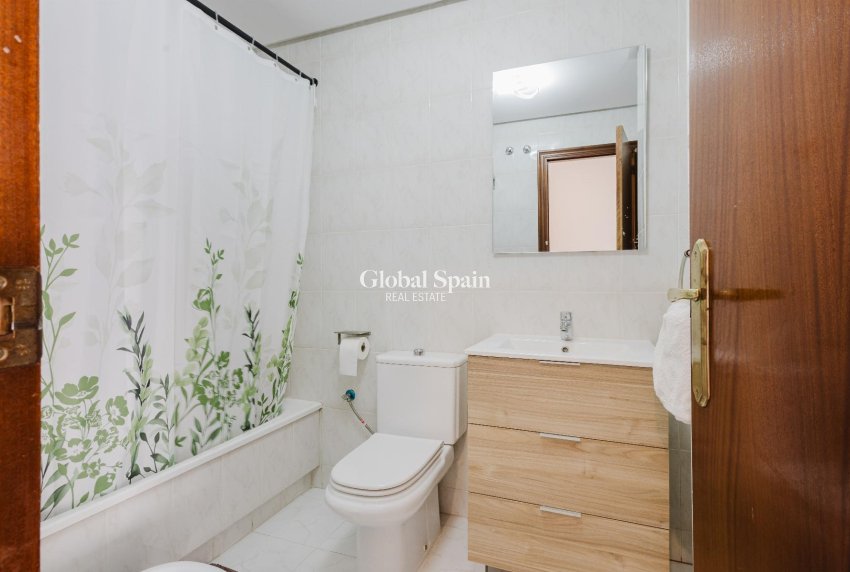 Wederverkoop - APPARTEMENT -
SAN MIGUEL DE SALINAS - Inland