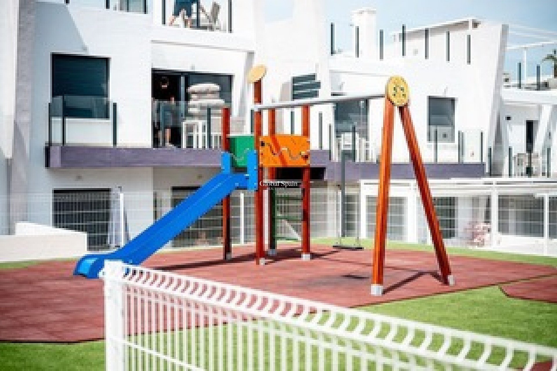 Wederverkoop - APPARTEMENT -
SAN MIGUEL DE SALINAS - Inland