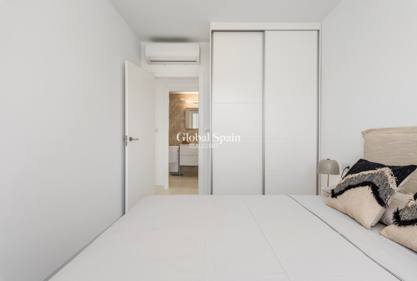 Wederverkoop - APPARTEMENT -
SAN MIGUEL DE SALINAS - Inland