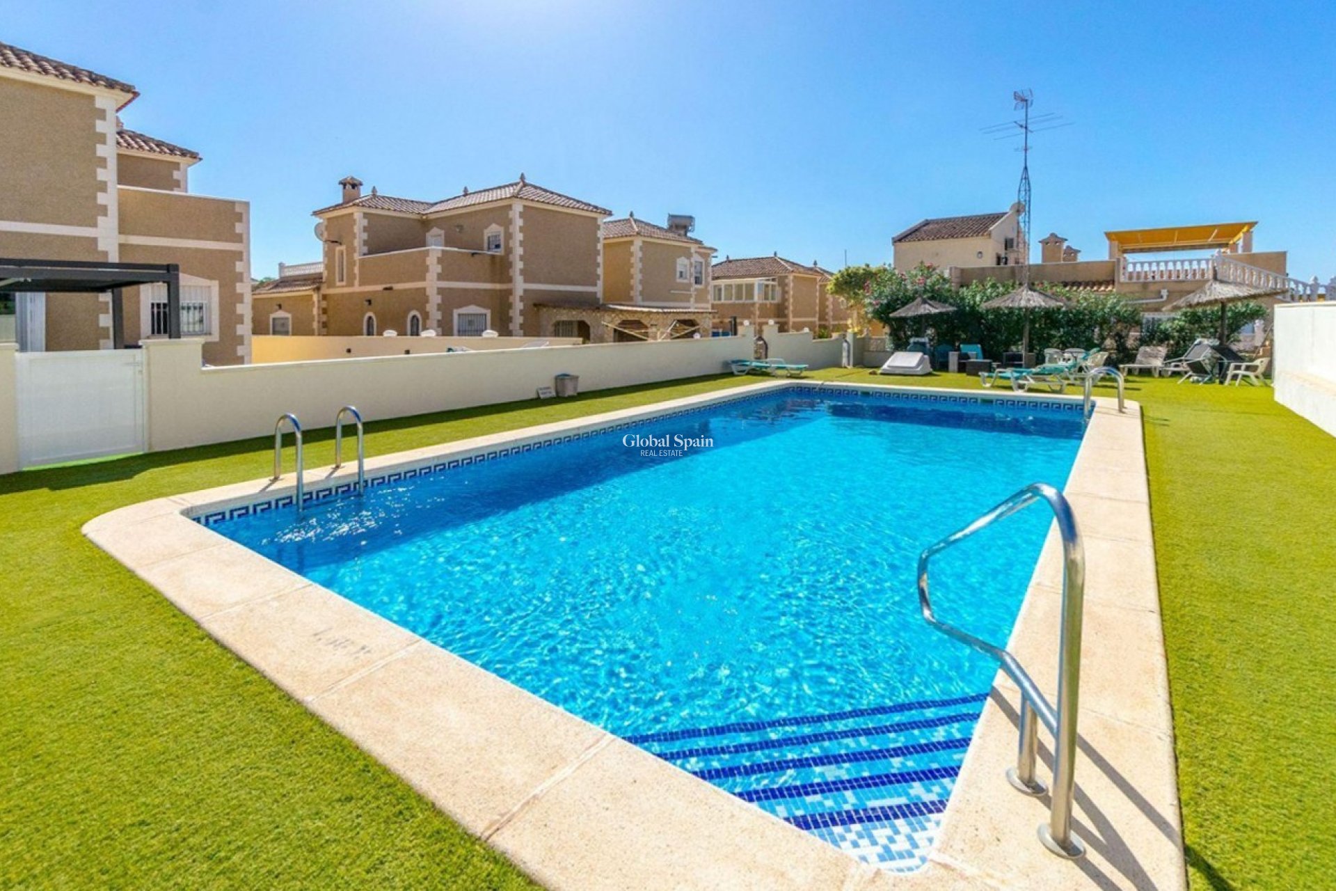 Wederverkoop - APPARTEMENT -
SAN MIGUEL DE SALINAS - Inland