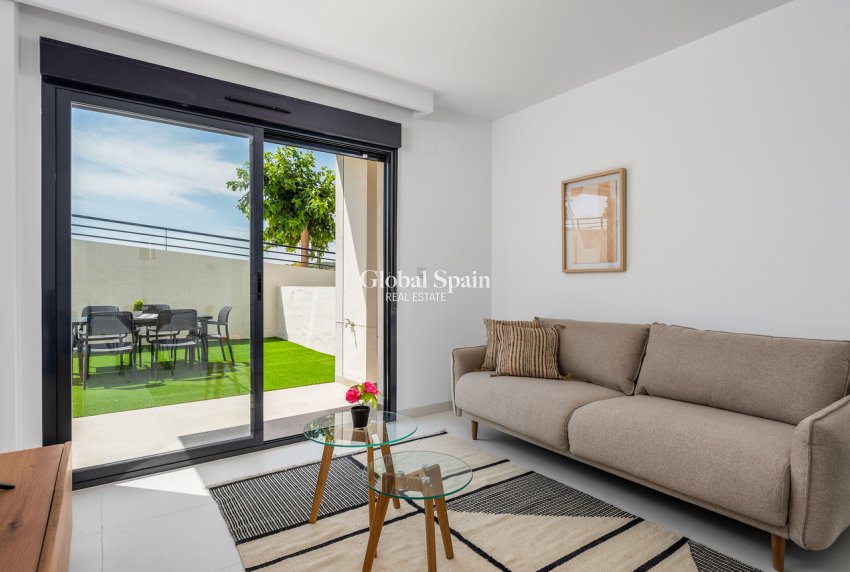 Wederverkoop - APPARTEMENT -
SAN MIGUEL DE SALINAS - Inland