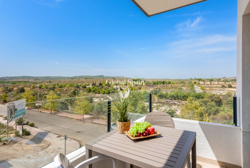 Wederverkoop - APPARTEMENT -
SAN MIGUEL DE SALINAS - Inland