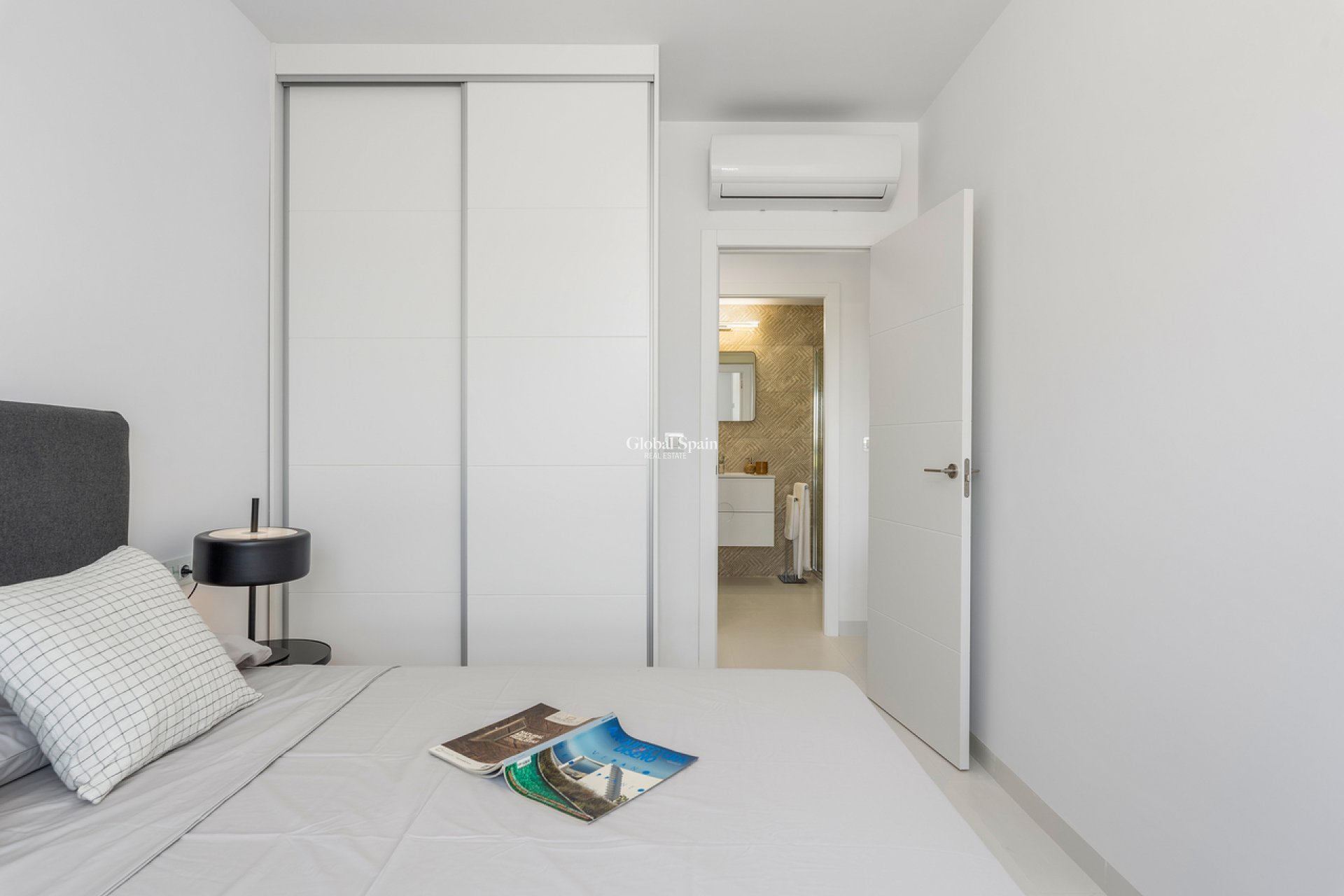 Wederverkoop - APPARTEMENT -
SAN MIGUEL DE SALINAS - Inland