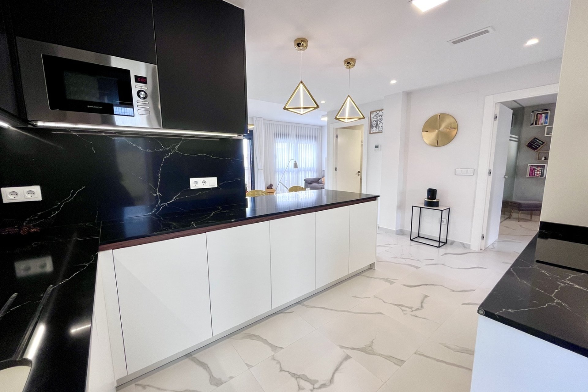 Wederverkoop - APPARTEMENT -
SAN MIGUEL DE SALINAS - Inland