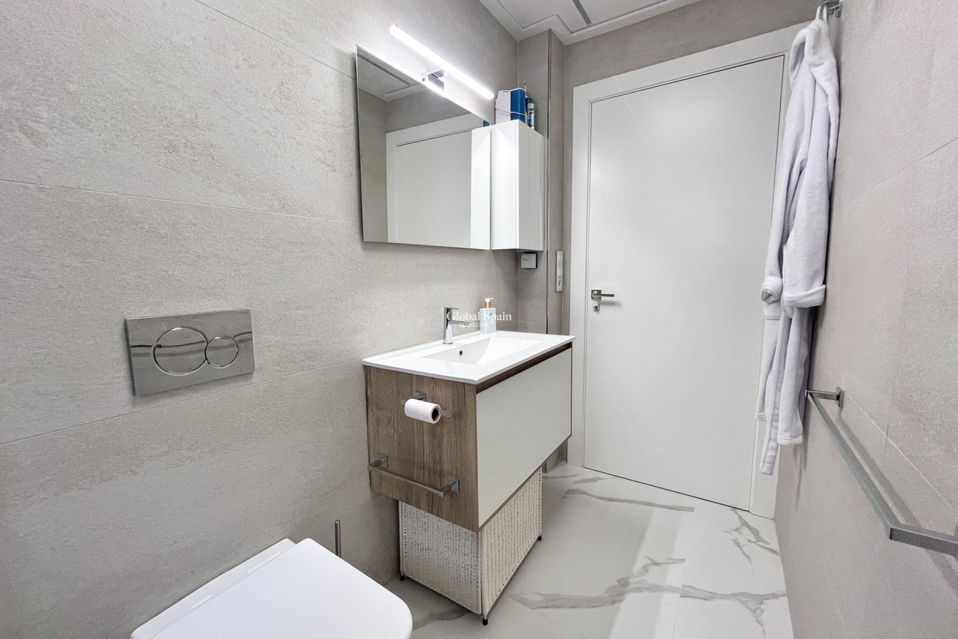 Wederverkoop - APPARTEMENT -
SAN MIGUEL DE SALINAS - Inland