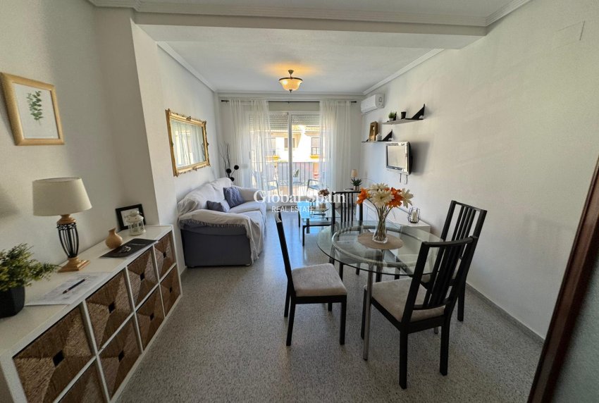 Wederverkoop - APPARTEMENT -
SAN MIGUEL DE SALINAS - Inland