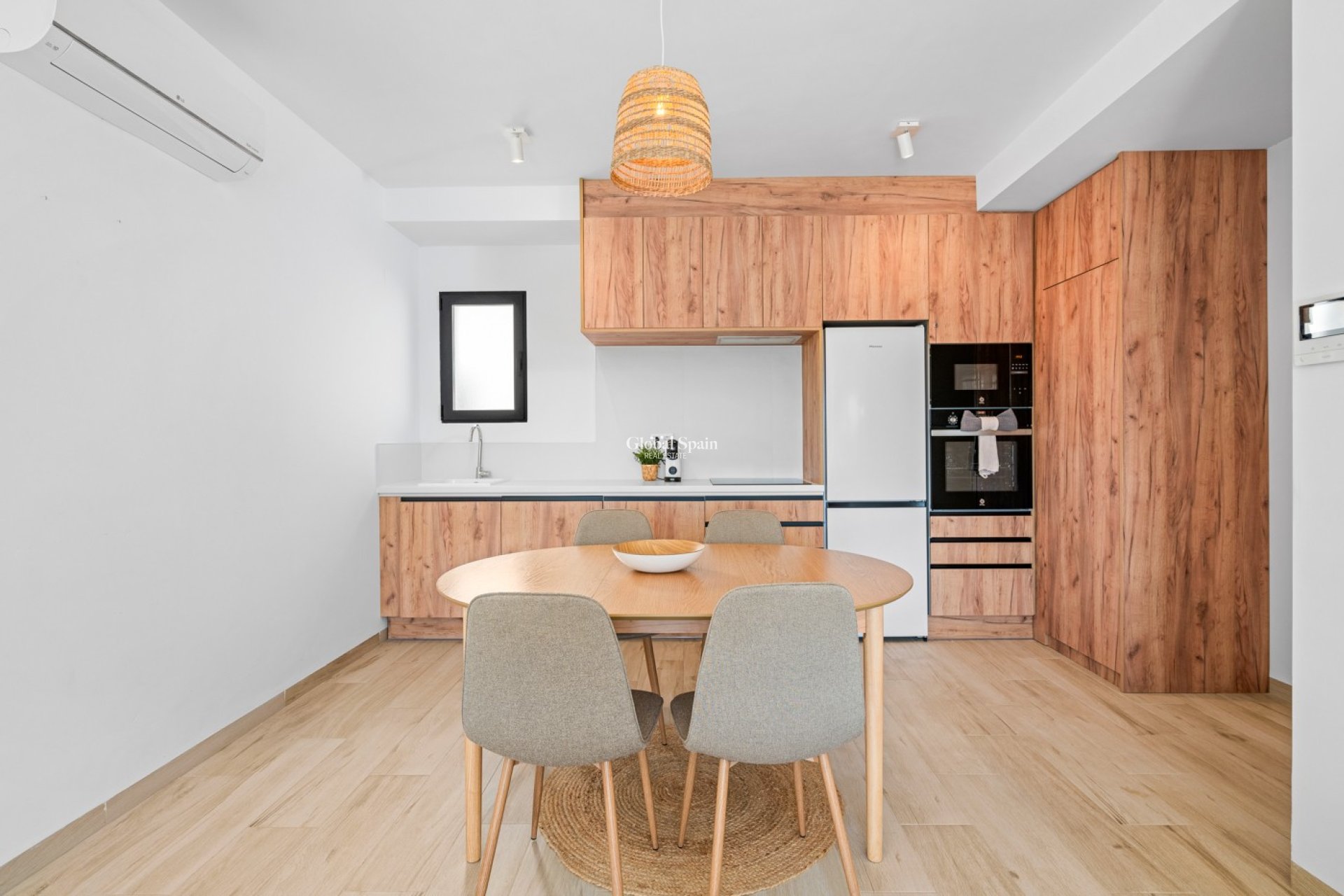 Wederverkoop - APPARTEMENT -
SAN MIGUEL DE SALINAS - Inland