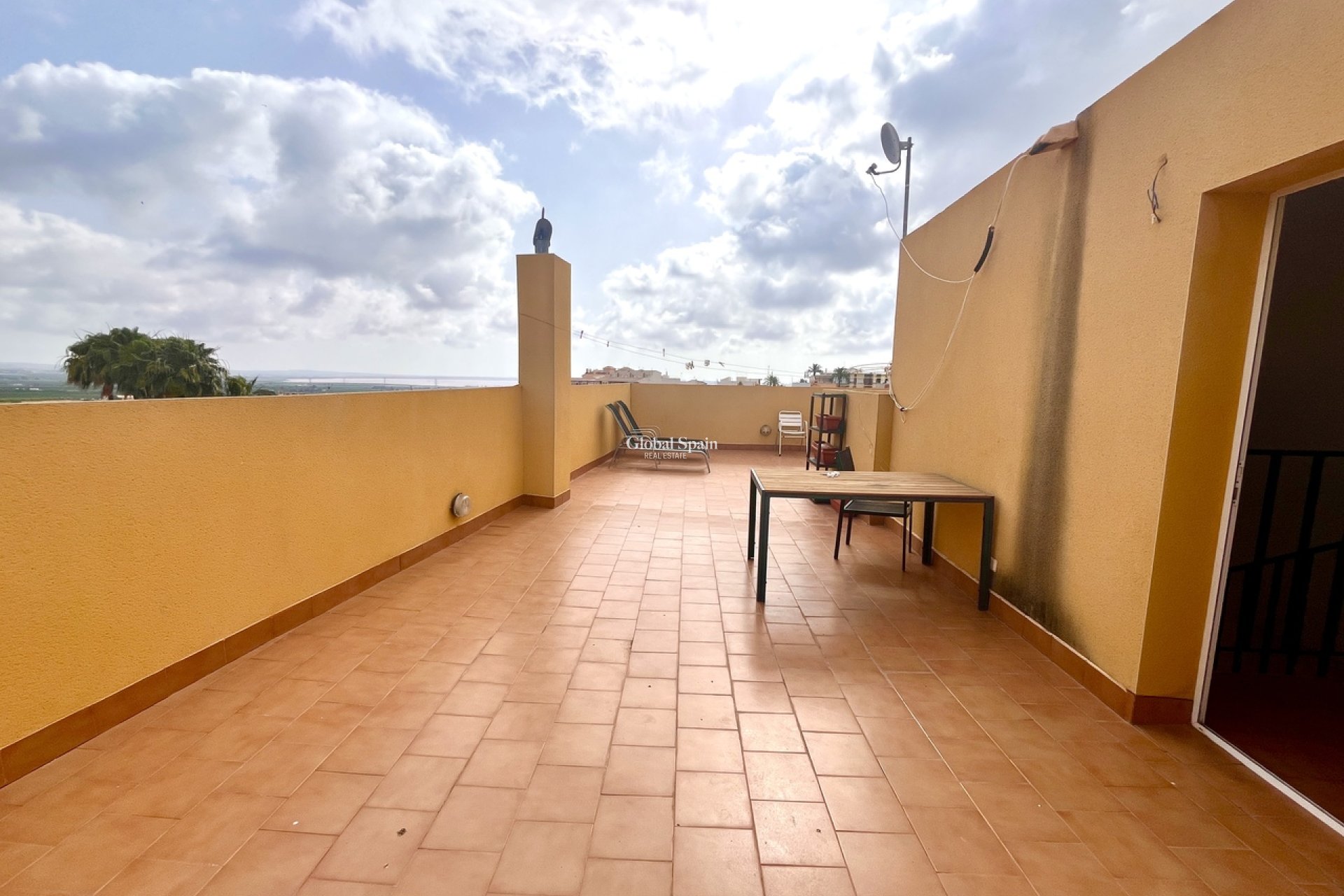 Wederverkoop - APPARTEMENT -
SAN MIGUEL DE SALINAS - Inland