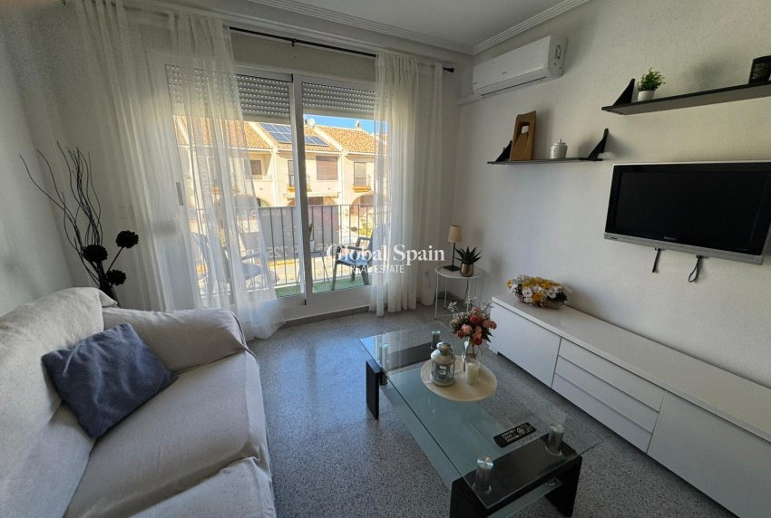 Wederverkoop - APPARTEMENT -
SAN MIGUEL DE SALINAS - Inland