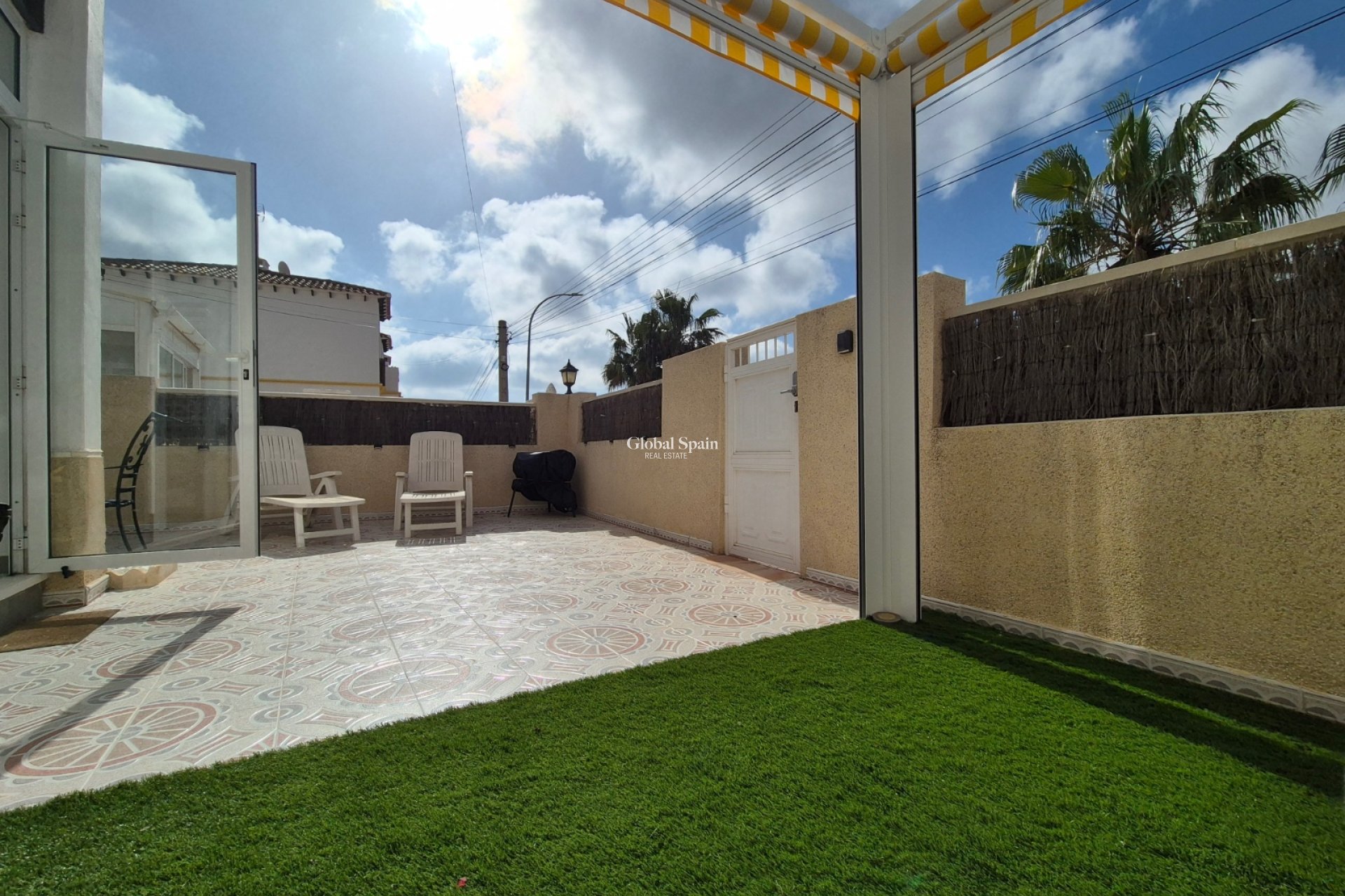 Wederverkoop - APPARTEMENT -
SAN MIGUEL DE SALINAS - Inland