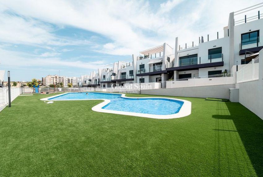 Wederverkoop - APPARTEMENT -
SAN MIGUEL DE SALINAS - Inland
