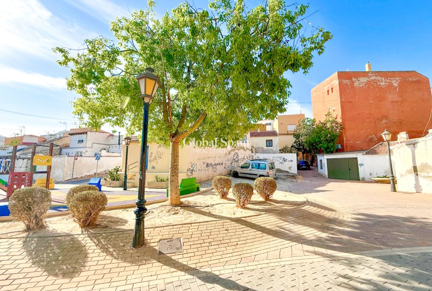 Wederverkoop - APPARTEMENT -
SAN MIGUEL DE SALINAS - Inland