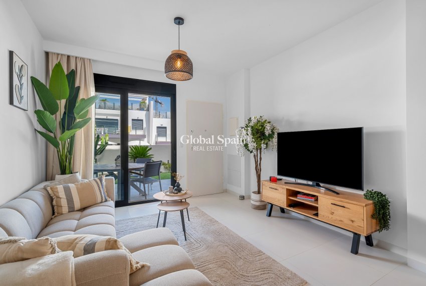 Wederverkoop - APPARTEMENT -
SAN MIGUEL DE SALINAS - Inland