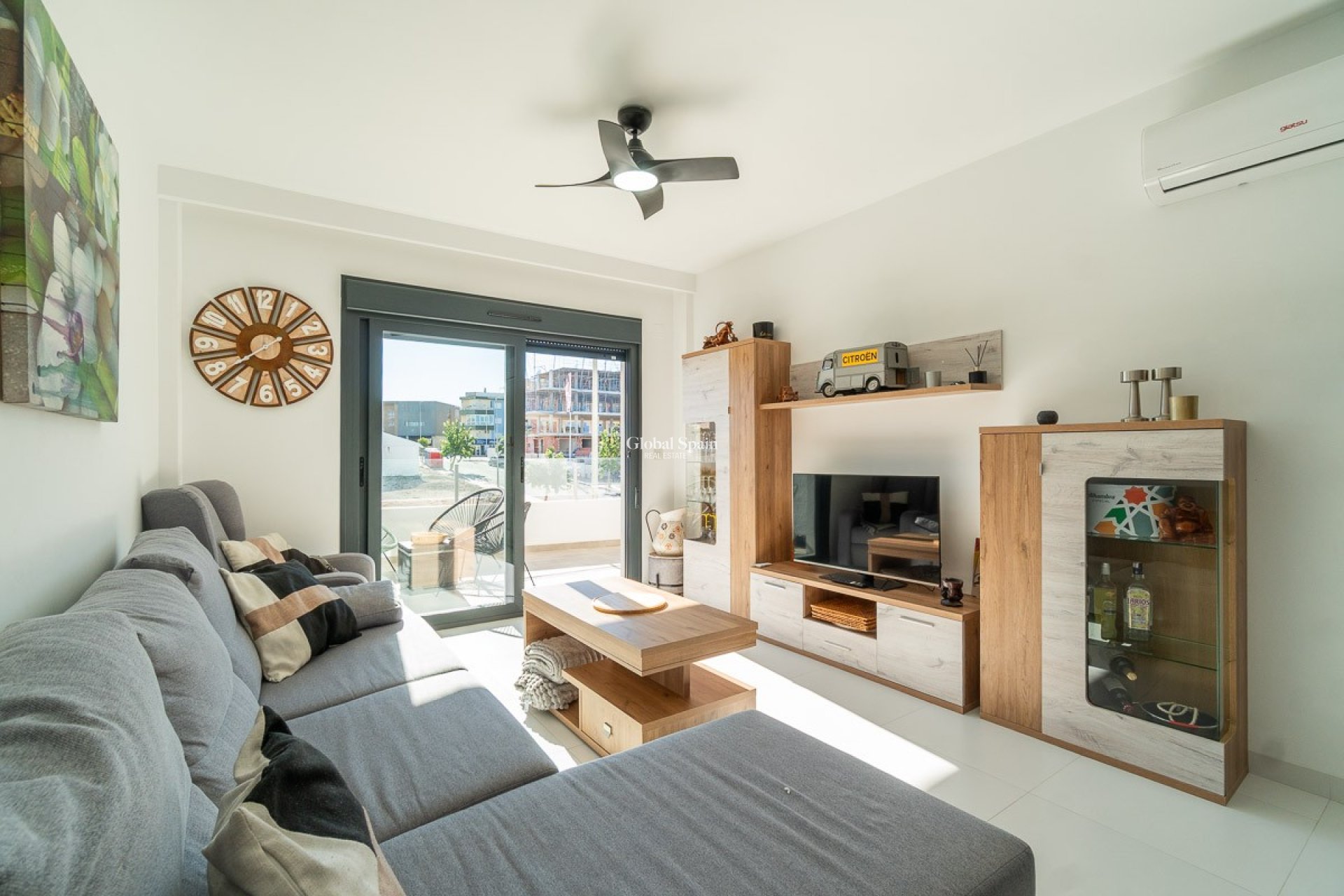 Wederverkoop - APPARTEMENT -
SAN MIGUEL DE SALINAS - Inland
