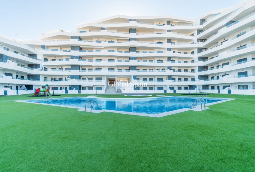 Wederverkoop - APPARTEMENT -
SAN MIGUEL DE SALINAS - Inland