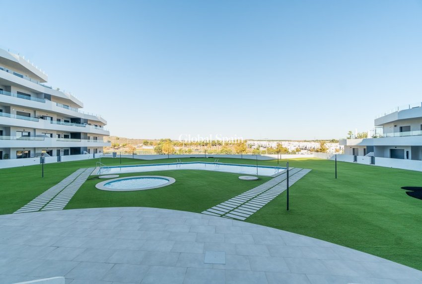Wederverkoop - APPARTEMENT -
SAN MIGUEL DE SALINAS - Inland