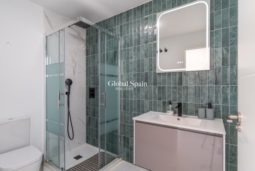 Wederverkoop - APPARTEMENT -
SAN MIGUEL DE SALINAS - Inland