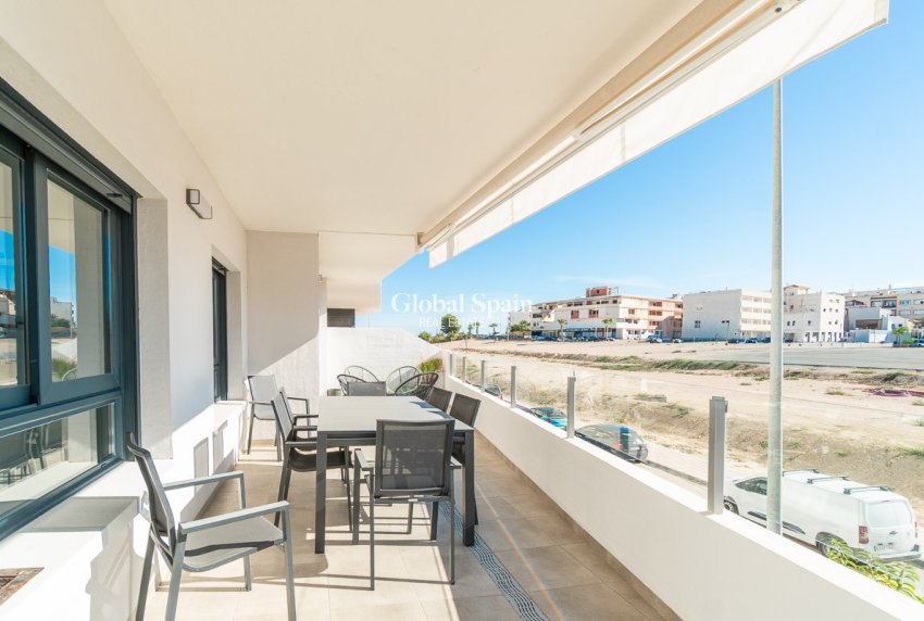 Wederverkoop - APPARTEMENT -
SAN MIGUEL DE SALINAS - Inland